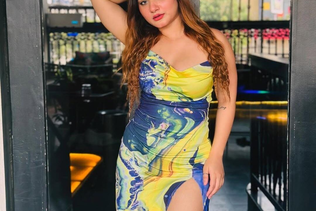 Kanpur Escort Service: Entice Yourself With Flirty Candlelight Dinners Or Passionate Love-making Nights With Sexy Escorts